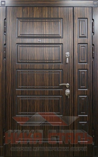 Тамбурная дверь на лестничную площадку Тамбурная дверь на лестничную площадку