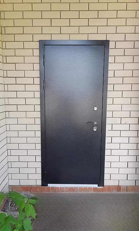 Наружная порошковая дверь Наружная порошковая дверь