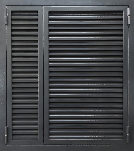 Двустворчатые ставни-жалюзи на окно Двустворчатые ставни-жалюзи на окно