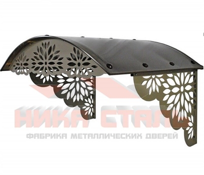 Металлический козырек над крыльцом
