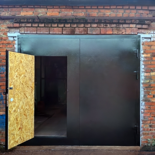 Ворота с ОСП плитой